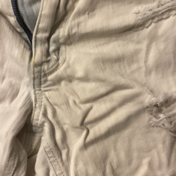 Altar’d States Distressed Complete White Washed Jeans size 26 fits an 8 - Picture 5 of 9